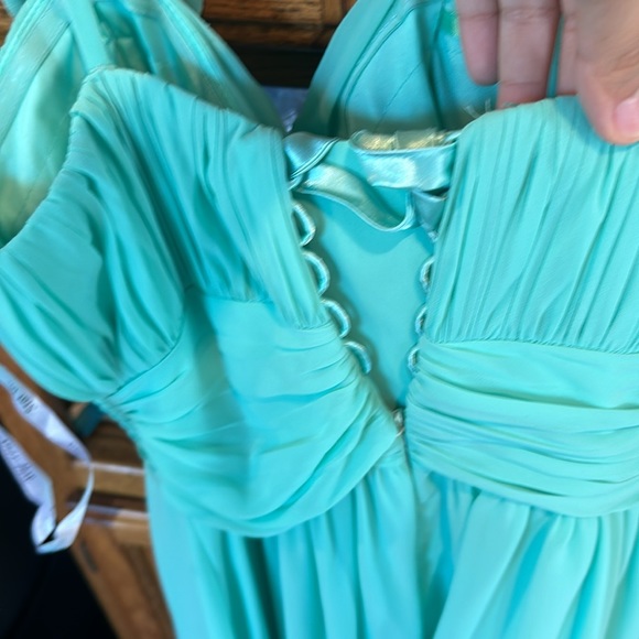 Mint green dress - Picture 4 of 6